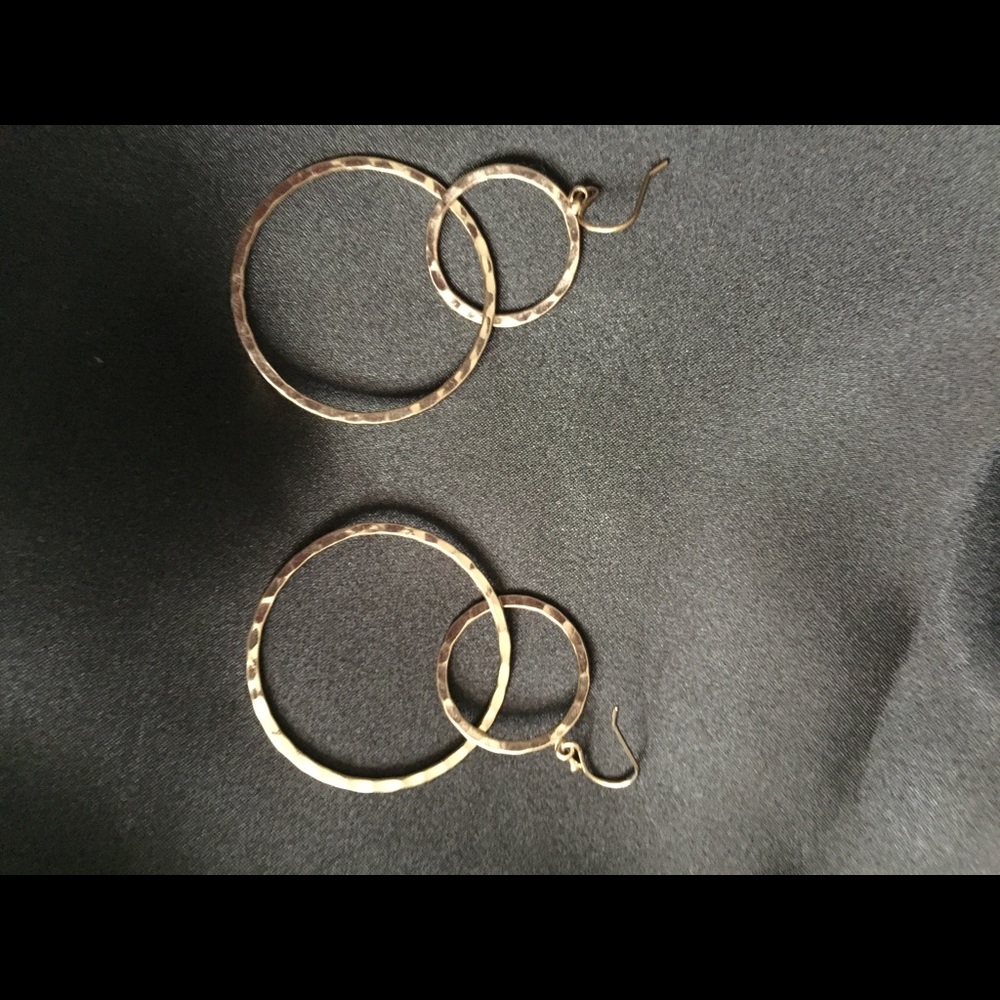 🌺gold tone hoops